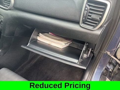 Used 2022 Kia Sportage LX AWD/4WD image 37