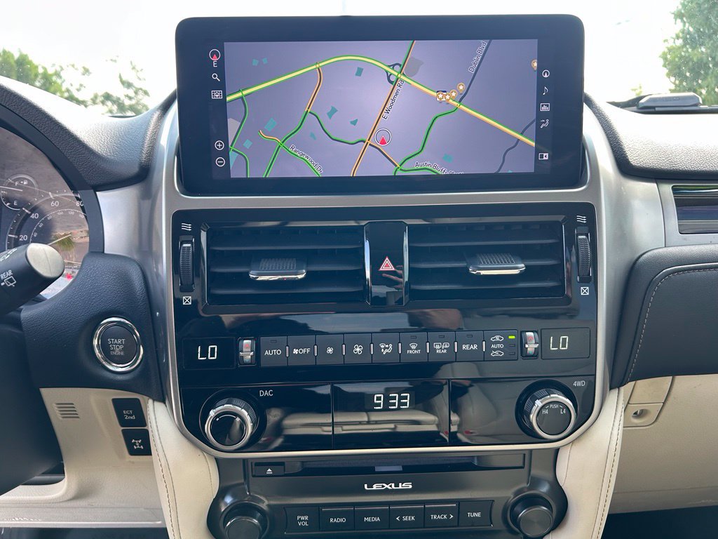 Used 2023 Lexus GX 460 Premium w/ Accessory Package AWD/4WD image 21