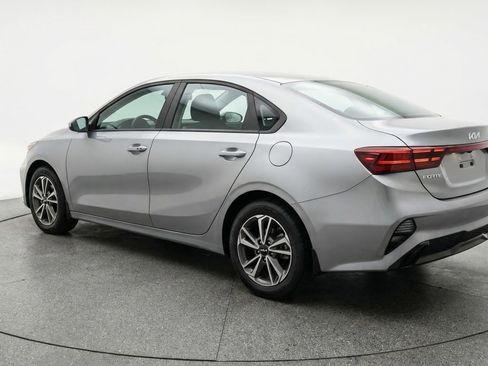 Used 2024 Kia Forte LXS image 6