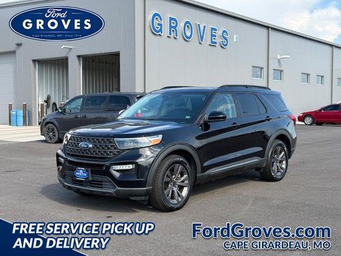 Certified 2022 Ford Explorer XLT w/ Equipment Group 202A AWD/4WD image 1