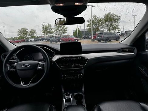 Used 2022 Ford Escape SEL w/ Class II Trailer Tow Package AWD/4WD image 18