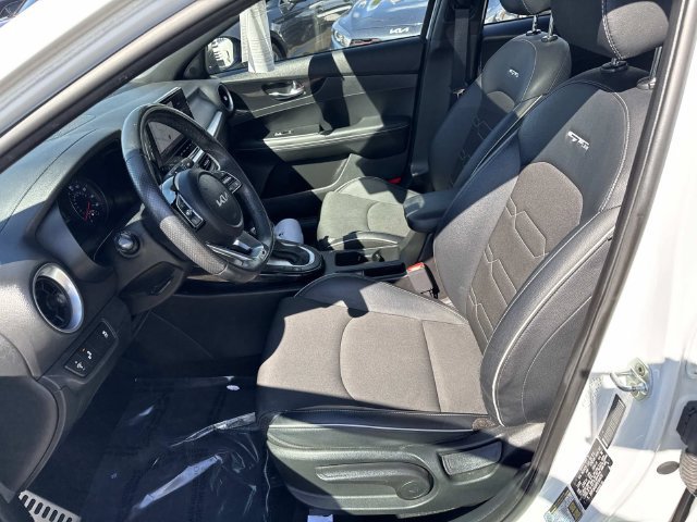 Used 2023 Kia Forte GT-Line w/ GT-Line Premium Package FWD image 14