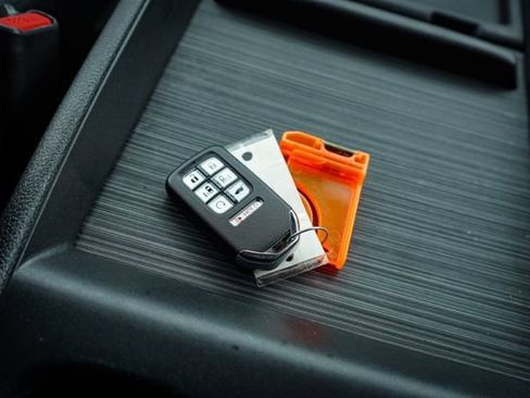 Used 2023 Honda Odyssey Elite image 38