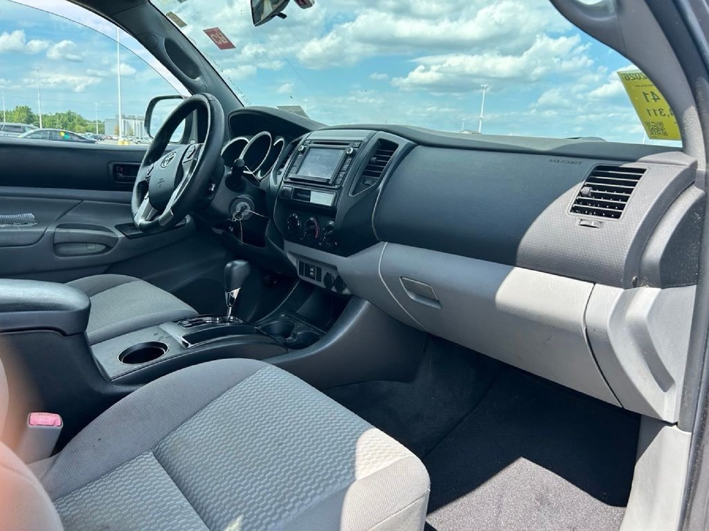 Used 2015 Toyota Tacoma PreRunner w/ Convenience Package RWD image 10