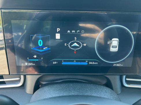 Used 2025 Hyundai Elantra SEL image 41