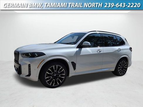 New 2026 BMW X5 xDrive40i w/ M Sport Package AWD/4WD image 1