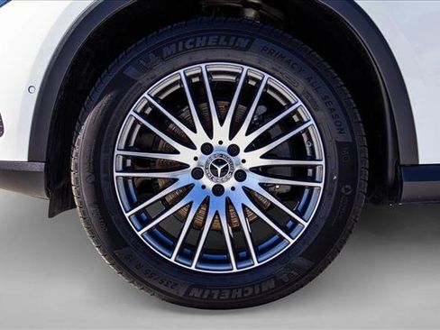 Certified 2026 Mercedes-Benz GLC 300 4MATIC image 9