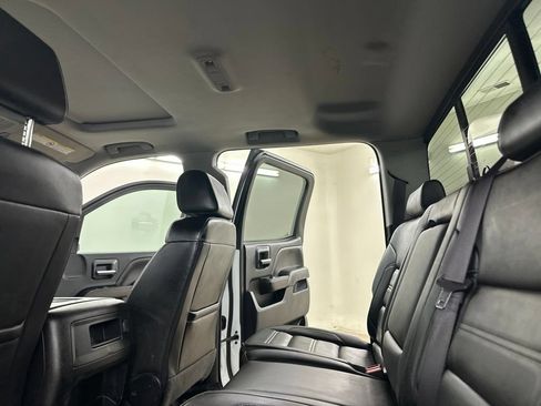 Used 2017 GMC Sierra 2500 Denali w/ Duramax Plus Package AWD/4WD image 31