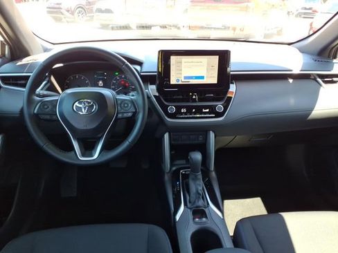 Used 2025 Toyota Corolla Cross AWD Hybrid image 9