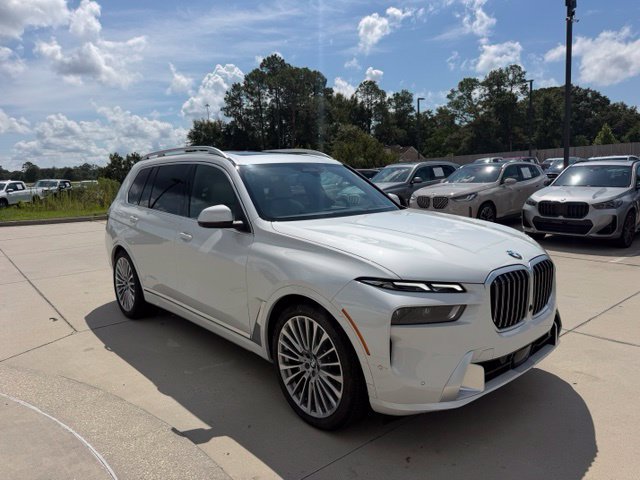 Used 2026 BMW X7 xDrive40i AWD/4WD image 4