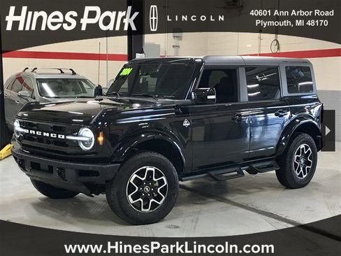 Used 2024 Ford Bronco Outer Banks image 1