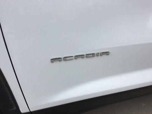 Used 2025 GMC Acadia Elevation image 45