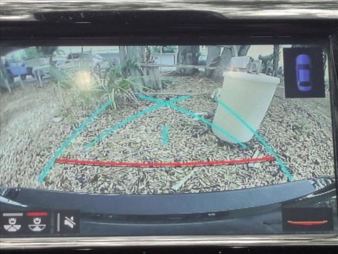 Used 2018 Toyota Camry XSE FWD image 6