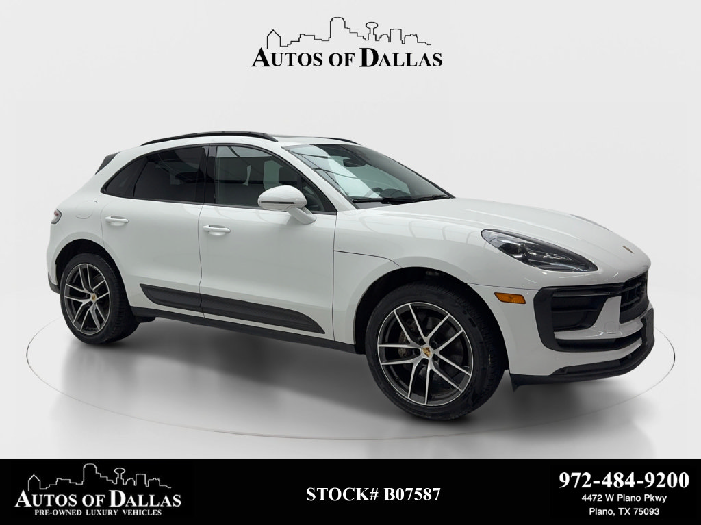 Used 2023 Porsche Macan AWD/4WD image 1