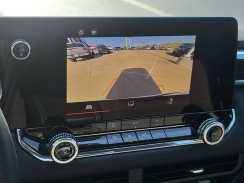 Certified 2024 GMC Canyon Elevation image 15