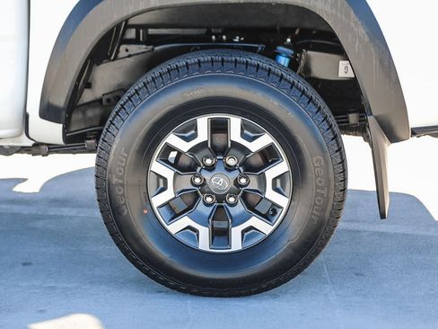 Certified 2023 Toyota Tacoma TRD Off-Road w/ Black Out Package (TMS) image 12