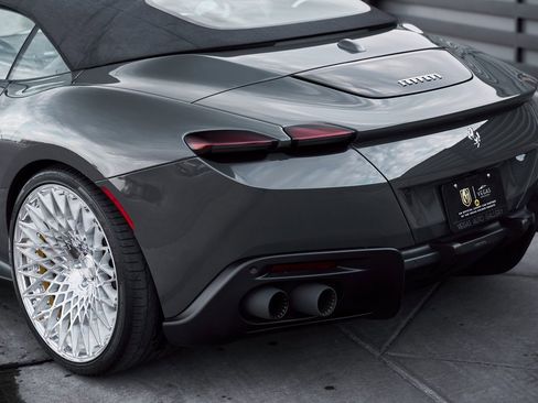 Used 2024 Ferrari Roma image 13