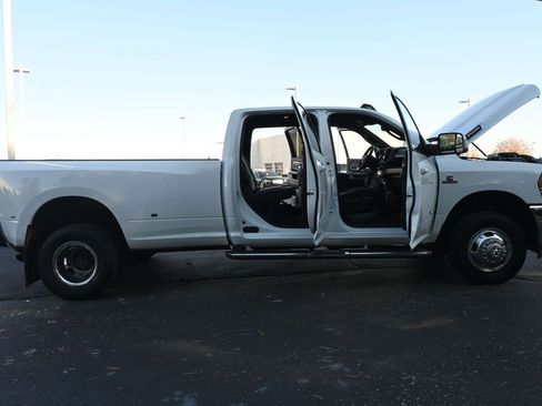 Used 2022 RAM 3500 Big Horn image 15