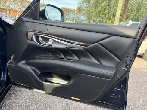 Used 2019 INFINITI Q70 Luxe w/ Proactive Package image 21