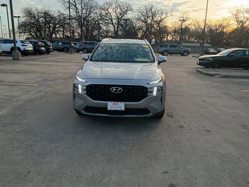 Used 2023 Hyundai Santa Fe SEL image 2