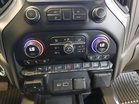 Used 2021 Chevrolet Silverado 1500 LTZ w/ LTZ Convenience Package II AWD/4WD image 25
