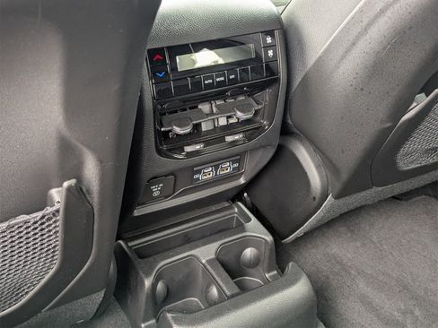 New 2025 Jeep Grand Cherokee L Altitude image 18