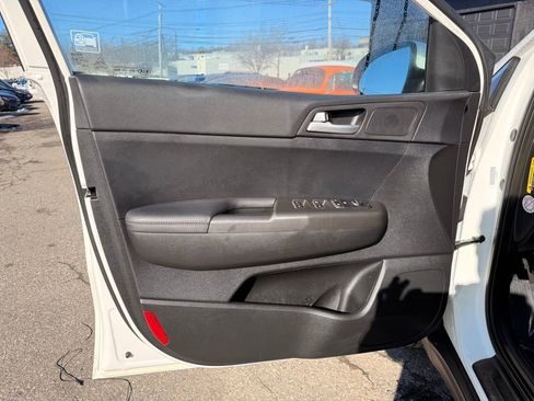Used 2021 Kia Sportage LX image 20