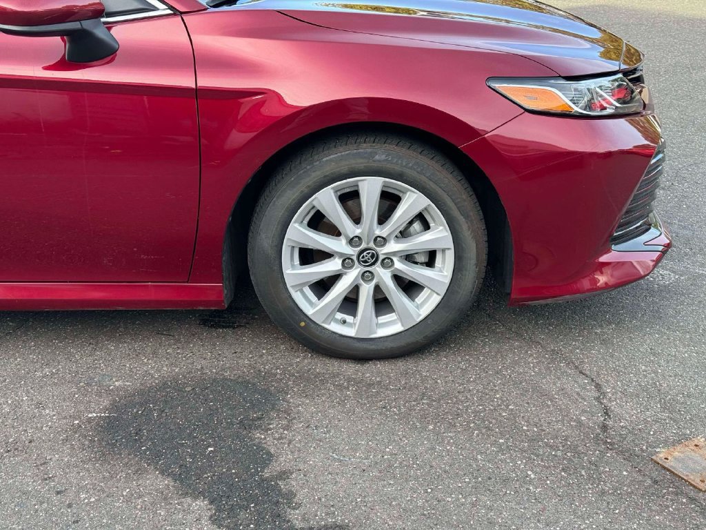 Used 2019 Toyota Camry LE FWD image 9