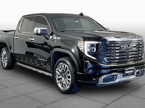 Used 2023 GMC Sierra 1500 Denali Ultimate AWD/4WD image 3