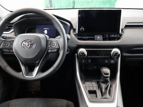 New 2025 Toyota RAV4 XLE image 15