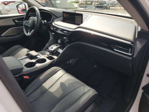 Certified 2024 Acura MDX FWD w/ Technology Package image 4