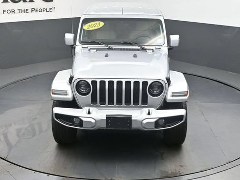 Used 2023 Jeep Wrangler Unlimited Sahara AWD/4WD image 49