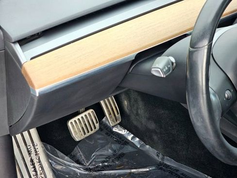 Used 2019 Tesla Model 3 Long Range image 17