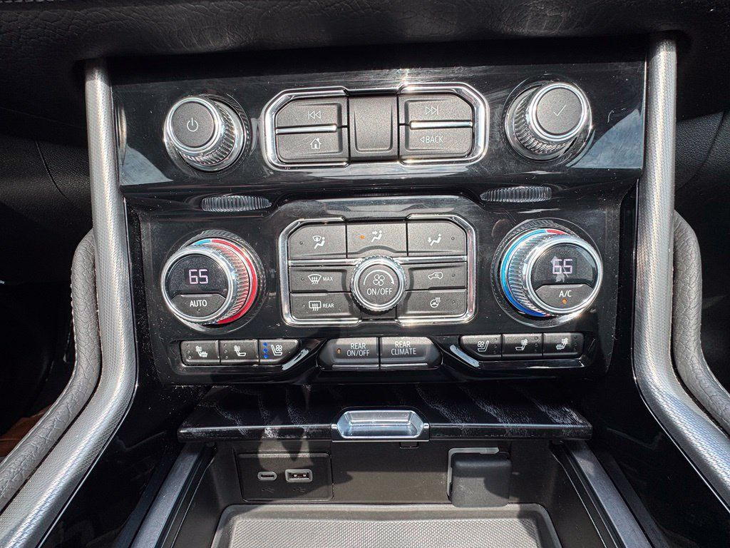 Used 2023 GMC Yukon Denali w/ Denali Reserve Package AWD/4WD image 26