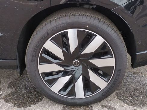 New 2025 Volvo EX90 Ultra image 13