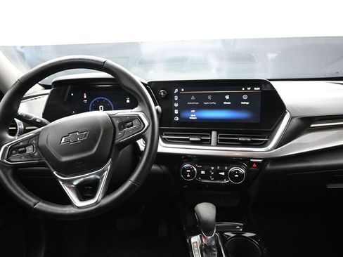 Used 2024 Chevrolet Trax ACTIV w/ Driver Confidence Package image 18