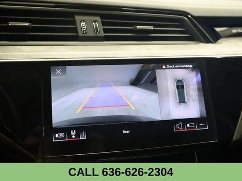 Used 2021 Audi e-tron Premium w/ Convenience Plus Package image 20