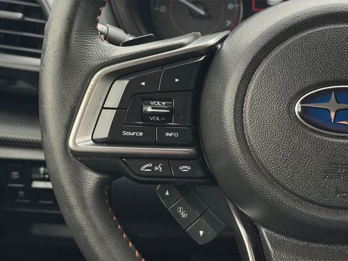 Used 2018 Subaru Crosstrek 2.0i Premium w/ Eyesight System image 18