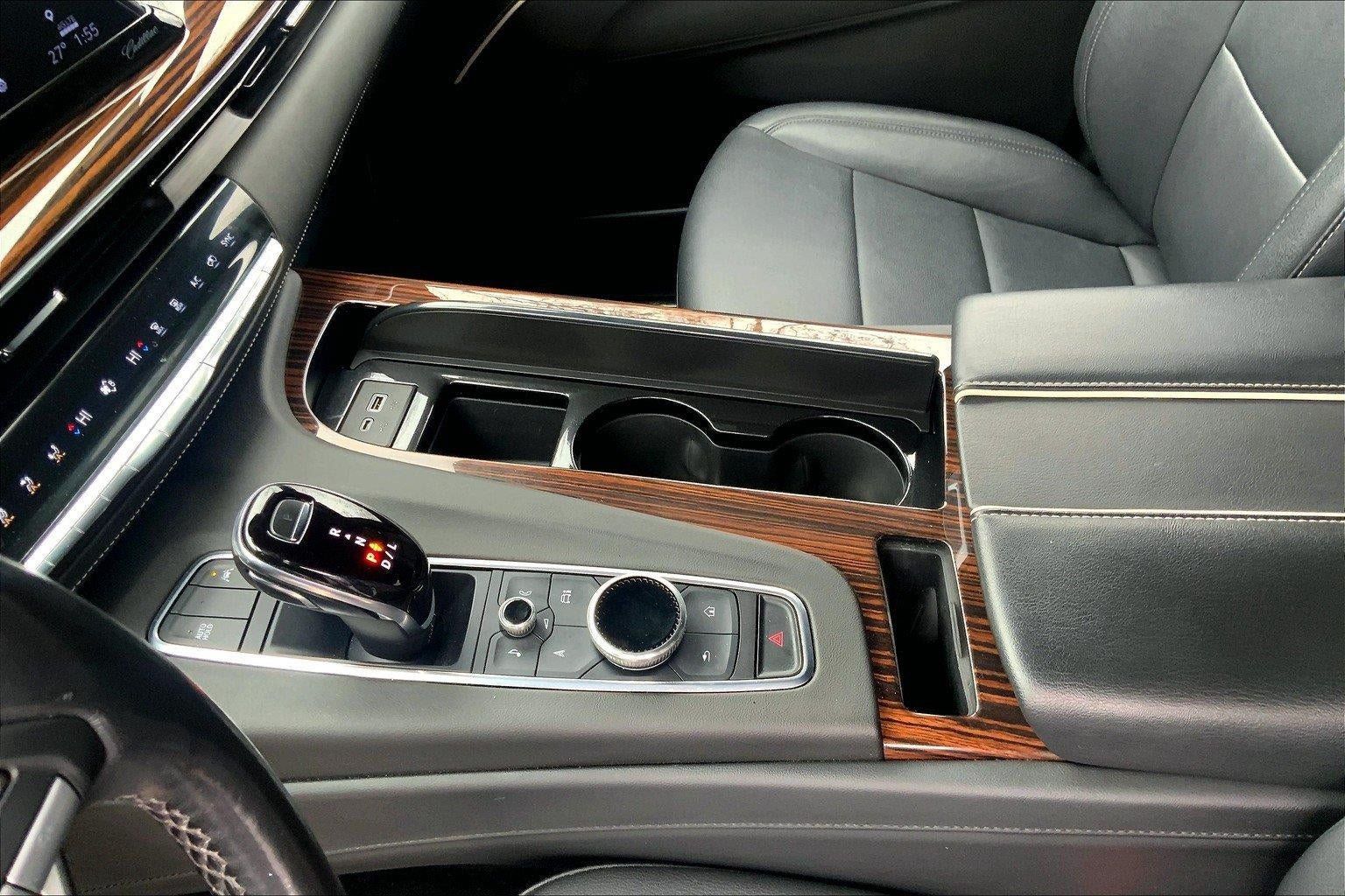 Used 2022 Cadillac Escalade Luxury AWD/4WD image 16