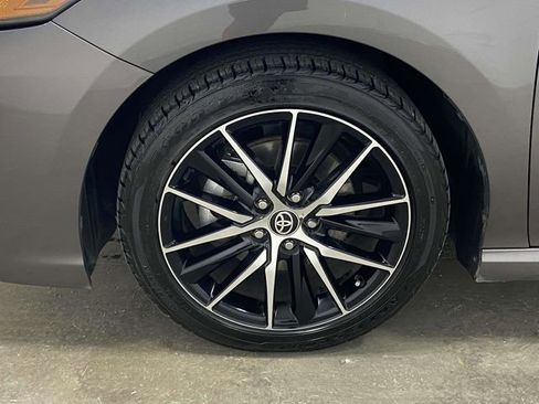 Used 2024 Toyota Camry SE image 7