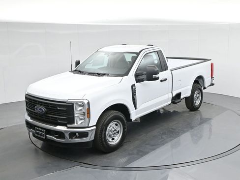 New 2026 Ford F250 XL w/ XL Chrome Package image 36