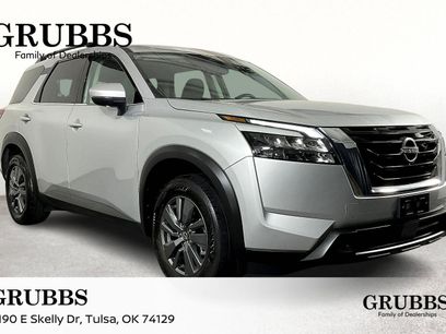 Used 2024 Nissan Pathfinder SV