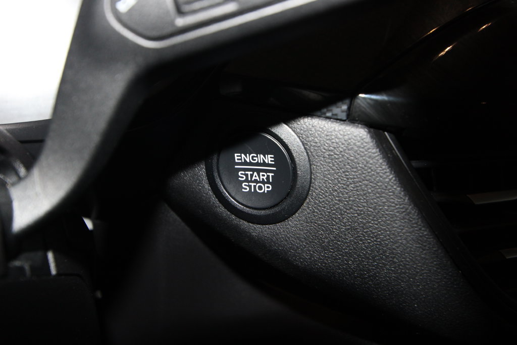 Used 2025 Ford Escape ST-Line w/ Equipment Group 301A FWD image 14