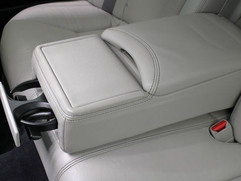 Used 2016 Lexus LS 460 image 41