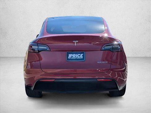 Used 2022 Tesla Model Y Long Range image 6