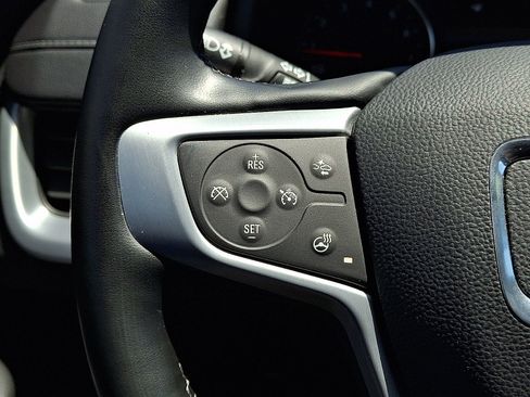 Used 2023 GMC Terrain SLT FWD image 21