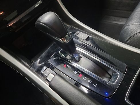 Used 2016 Honda Accord EX-L image 26