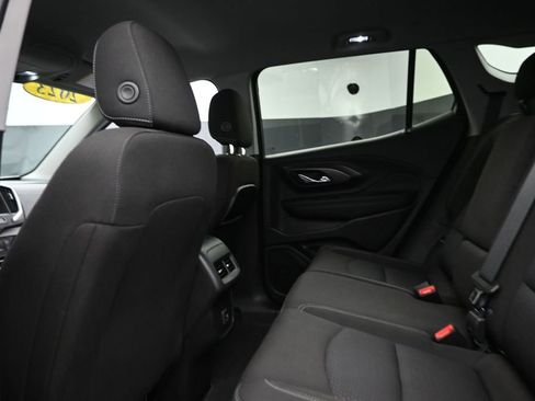 Used 2023 GMC Terrain SLE FWD image 10