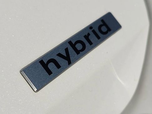 New 2025 Hyundai Elantra SEL FWD image 12