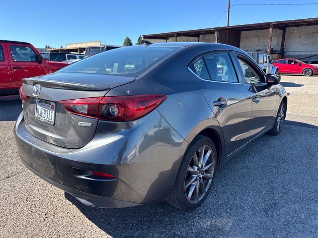 Used 2018 MAZDA MAZDA3 Touring FWD image 5